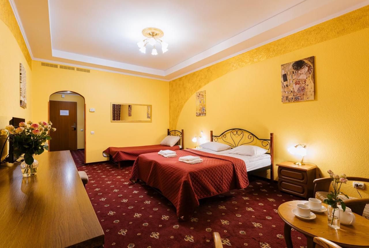 Tiso Apart Hotel Kiev Bagian luar foto