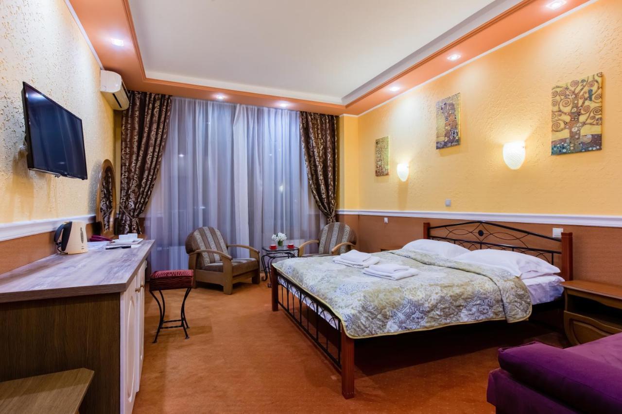 Tiso Apart Hotel Kiev Bagian luar foto