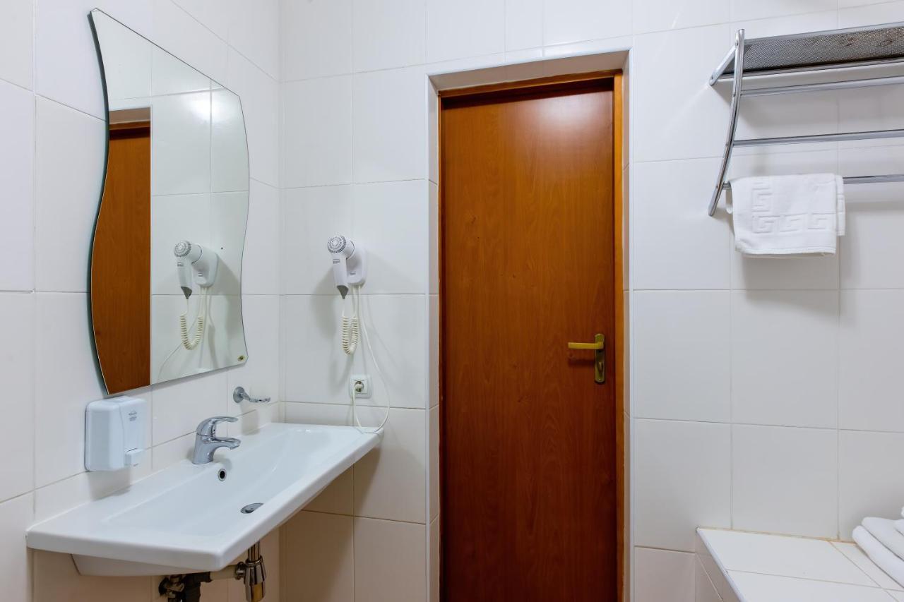 Tiso Apart Hotel Kiev Bagian luar foto
