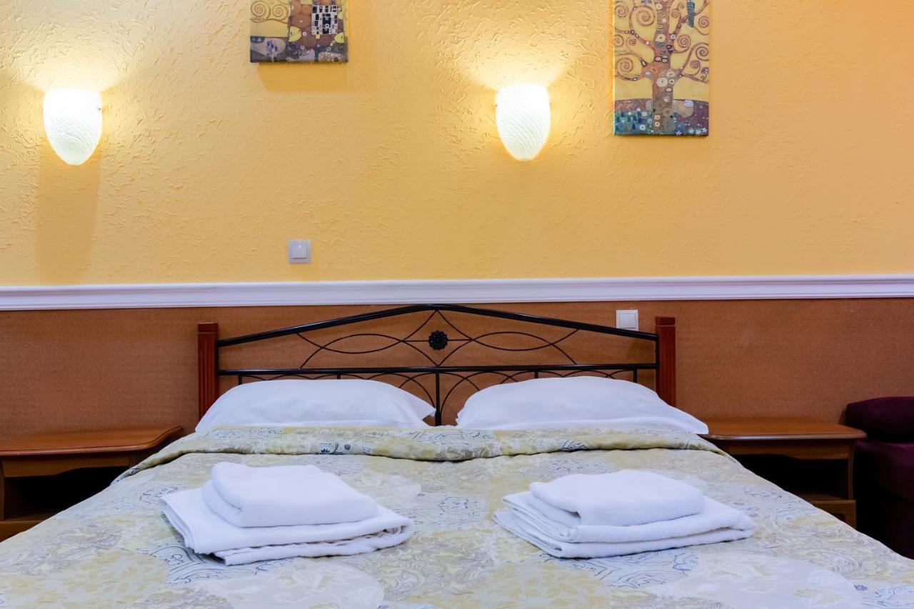 Tiso Apart Hotel Kiev Bagian luar foto
